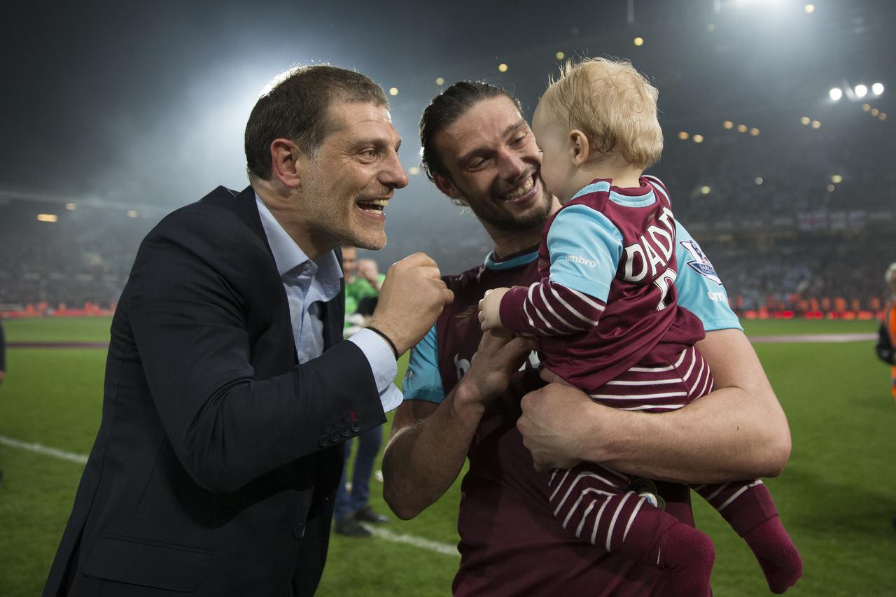 West Ham United v Manchester United, Barclays Premier League. Slaven Bilic (West Ham United) manager  Andy Carroll (West Ham United)  child.   Material must be credited 