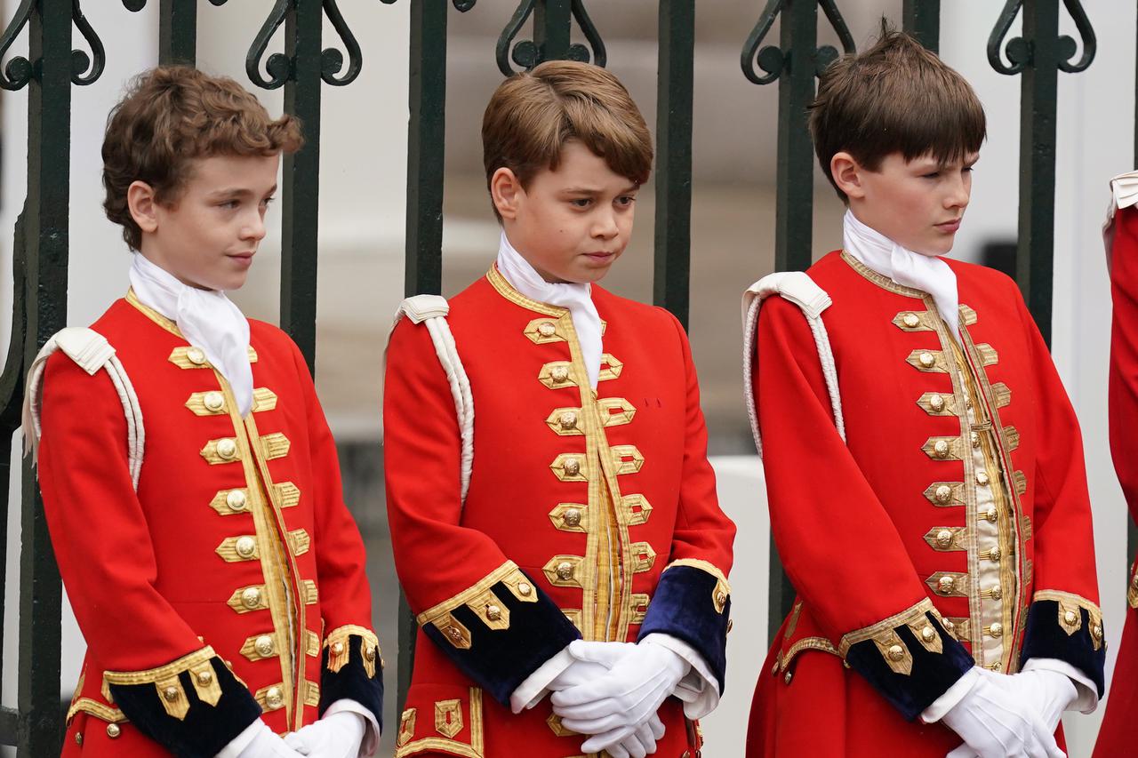 London: Princ George predvodio je paževe na krunidbi svog djeda 