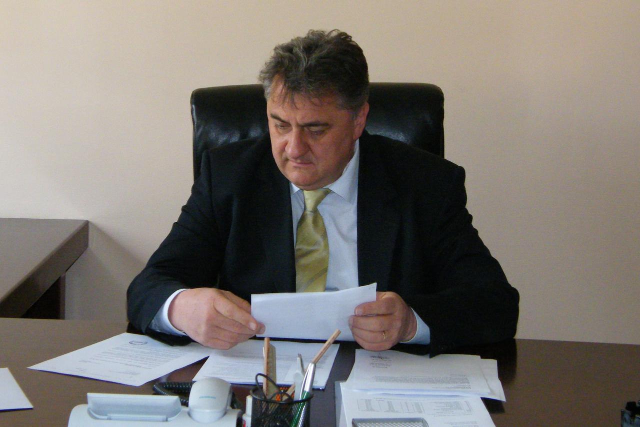 Milan Bakšić iznova sjeo u fotelju glinskog gradonačelnika