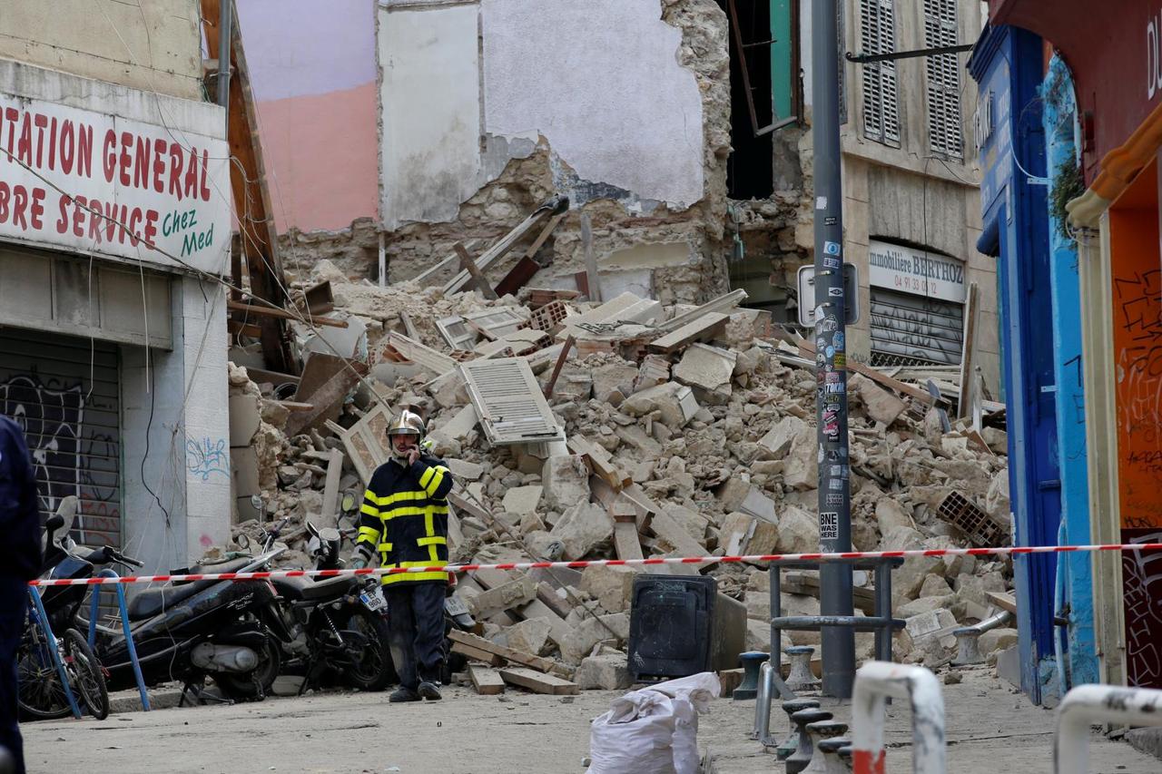 Srušila se zgrada u Marseilleu