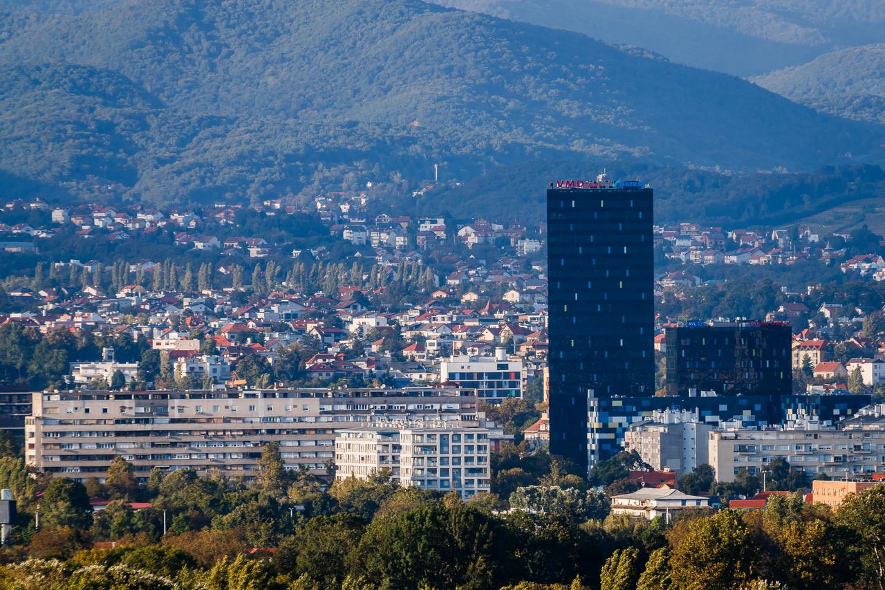 Poslijepodnevna panorama Novog Zagreba 