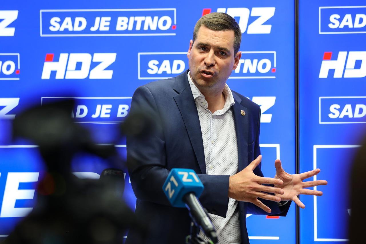 Zagreb: Predsjednik GO HDZ-a Mislav Herman obratio se medijima