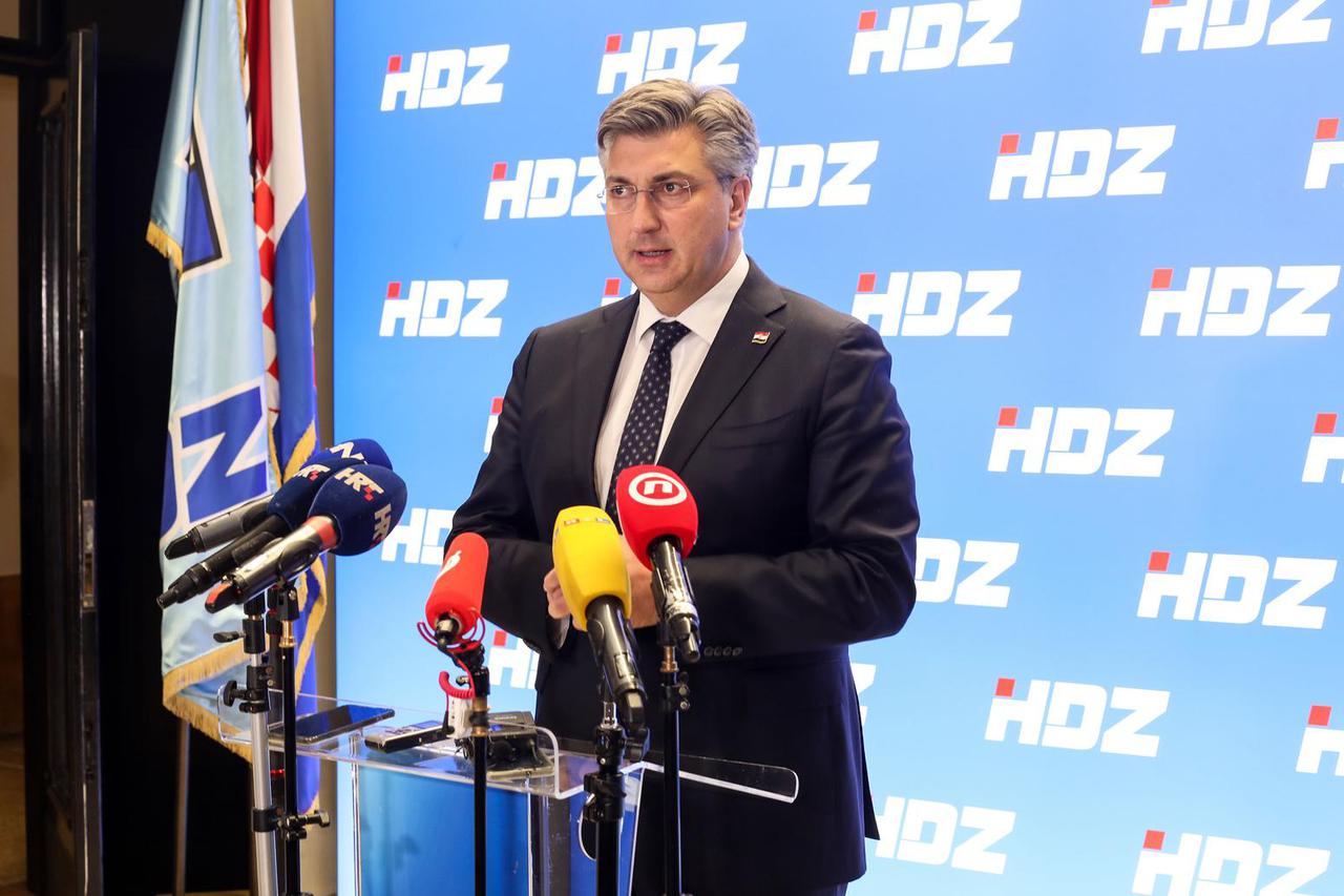 Nakon zajedničke sjednice Predsjedništva i Nacionalnog vijeća HDZ-a, Andrej Plenković obratio se medijima