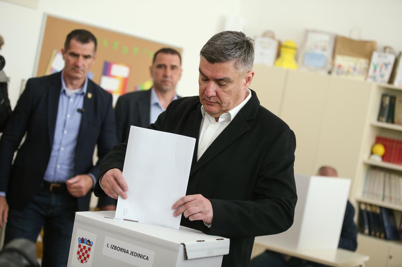 Zagreb: Predsjednik RH Zoran Milanović glasovao na parlamentarnim izborima