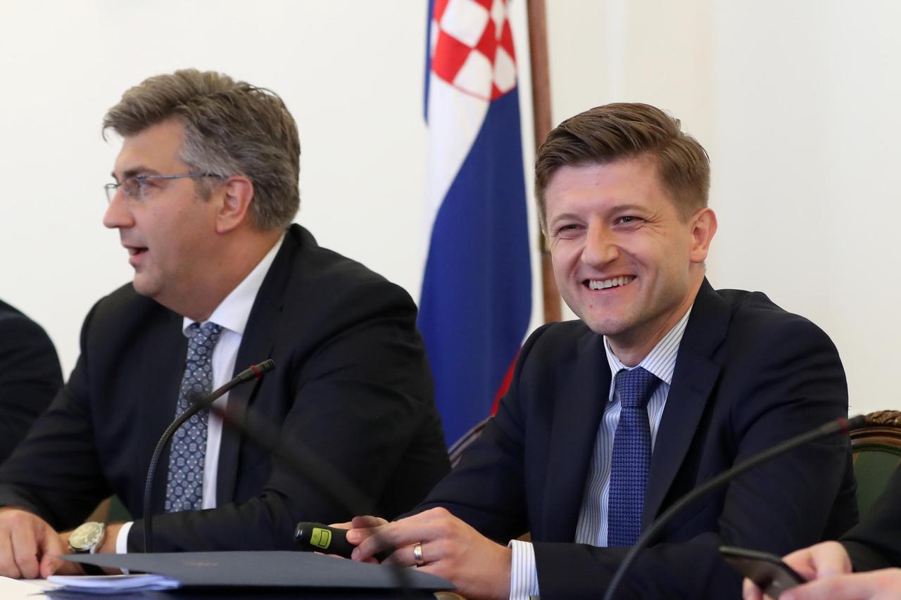Zagreb: Premijer Plenković i ministar financija Zdravko Marić predstavili poreznu reformu