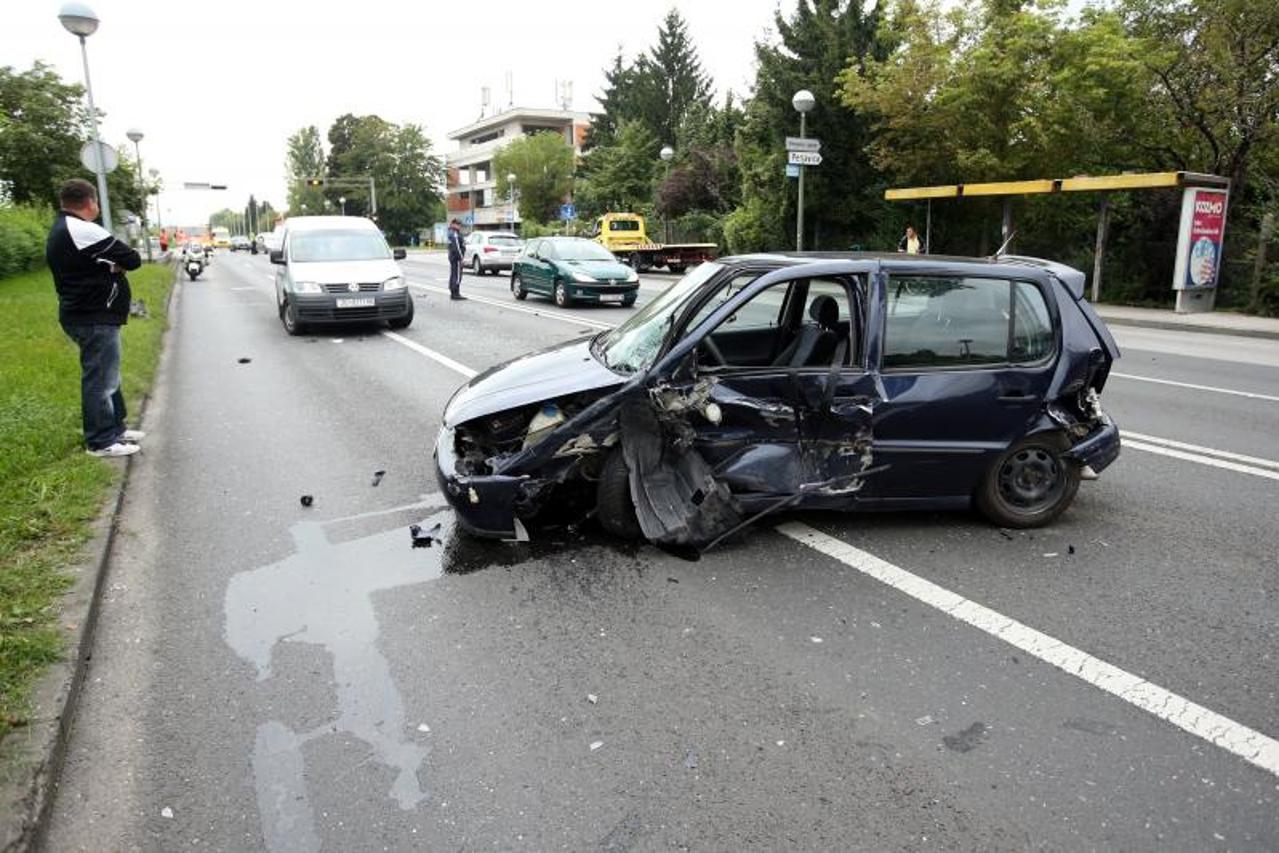 prometna nesreća,Aleja Bologne