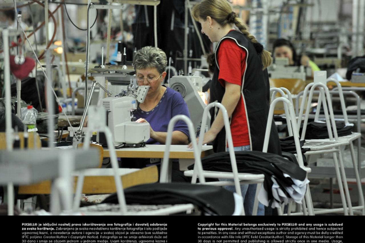'18.05.2011., Tvornica Varteks,Varazdin -  Pogon za sivanje odijela tekstilne industrije Varteks Photo: Marko Jurinec/PIXSELL'