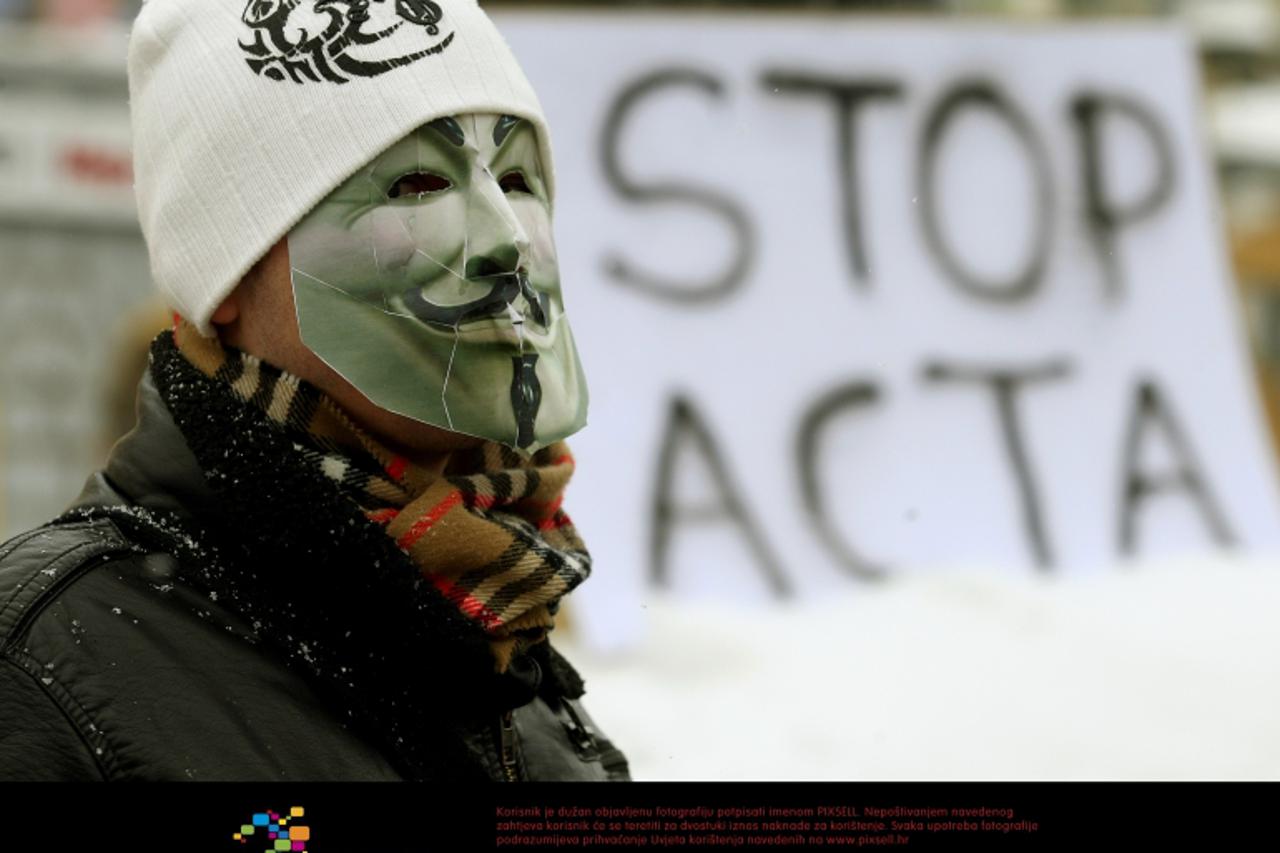 \'11.02.2012., Osijek - Na Trgu Ante Starcevica odrzan je prosvjed protiv kontroverznog antipiratskog zakona ACTA.  Photo: Davor Javorovic/PIXSELL\'