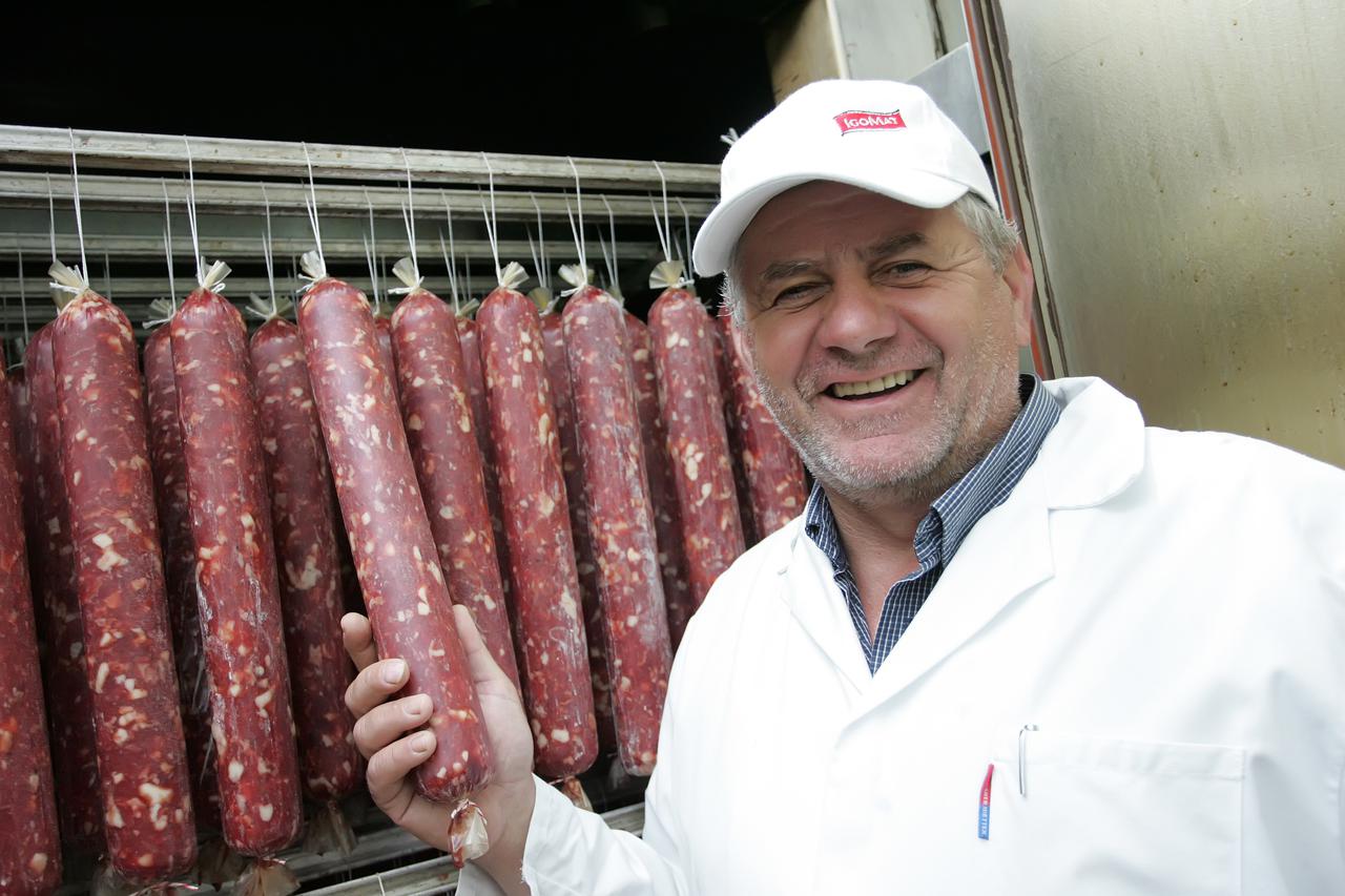 23.07.2012.,  Otrusevac - Zdravko Runtas, vlasnik tvrtke IGO-MAT za proizvdonju mesnih preradjevina.