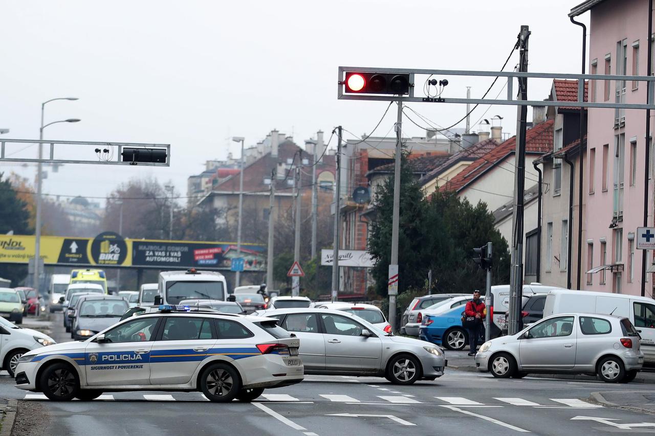 Zagreb: Policija blokirala promet na Donjim Sveticama