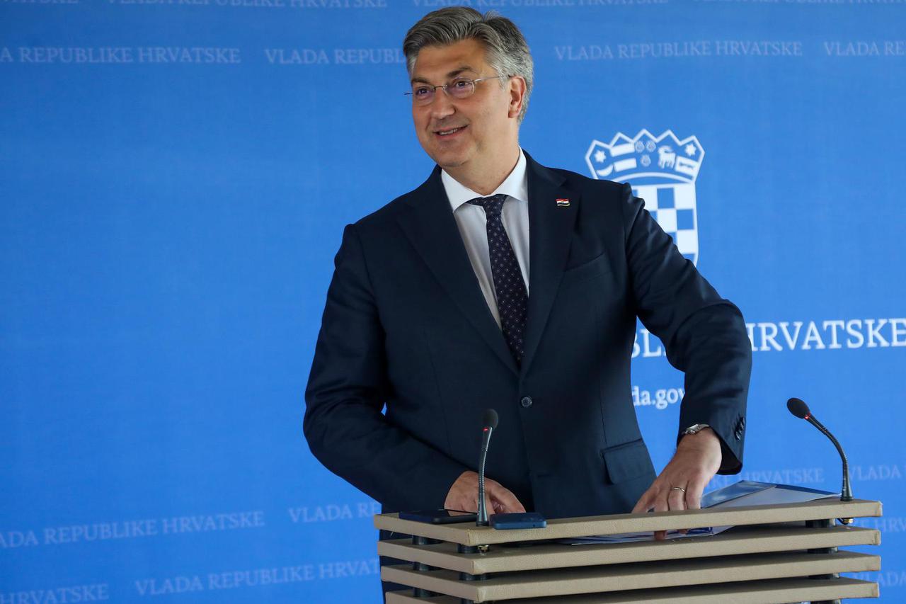 Nakon sjednice Vlade premijer Andrej Plenković dao je izjavu za medije