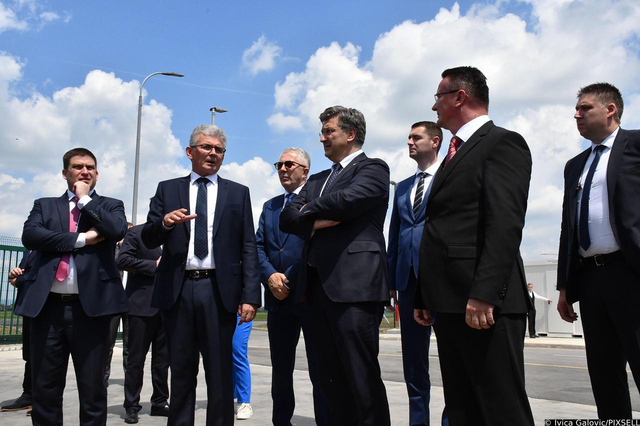 Premijer Andrej Plenković posjetio novoizgrađenu luku Slavonski Brod