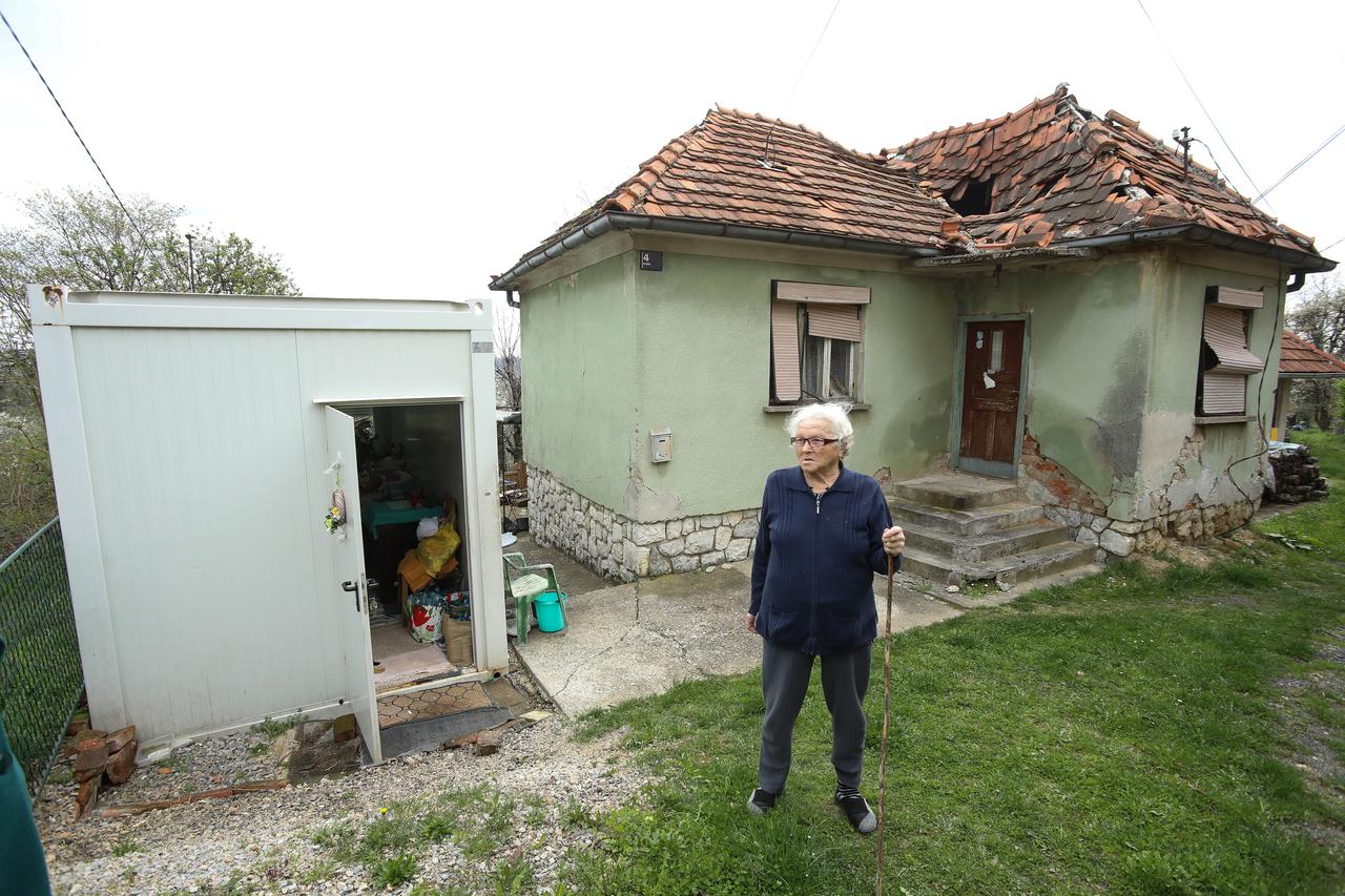 Zagreb: Barica Topolovec i dalje živi u kontejneru iako prolazi četvrta godina od potresa