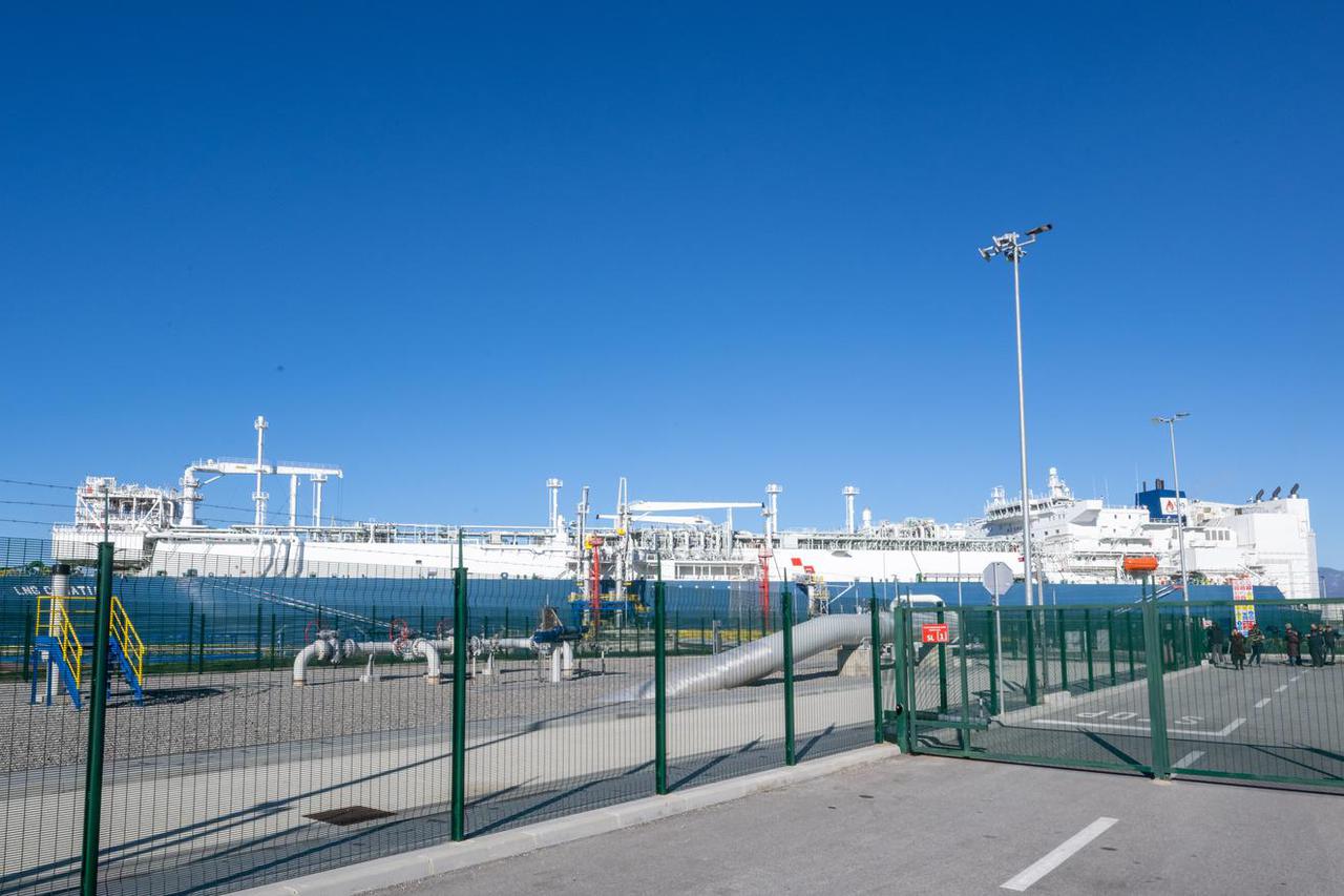 Soeder, Plenkovi? i Nehammer posjetili LNG terminal na Krku