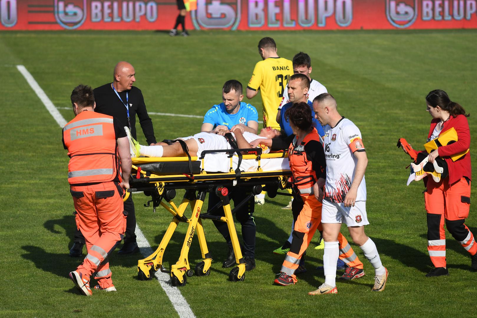 U 20. minuti susreta, Ivan Banić, golman Gorice, udario je koljenom u glavu suigrača Đuru Giulija Đekića
