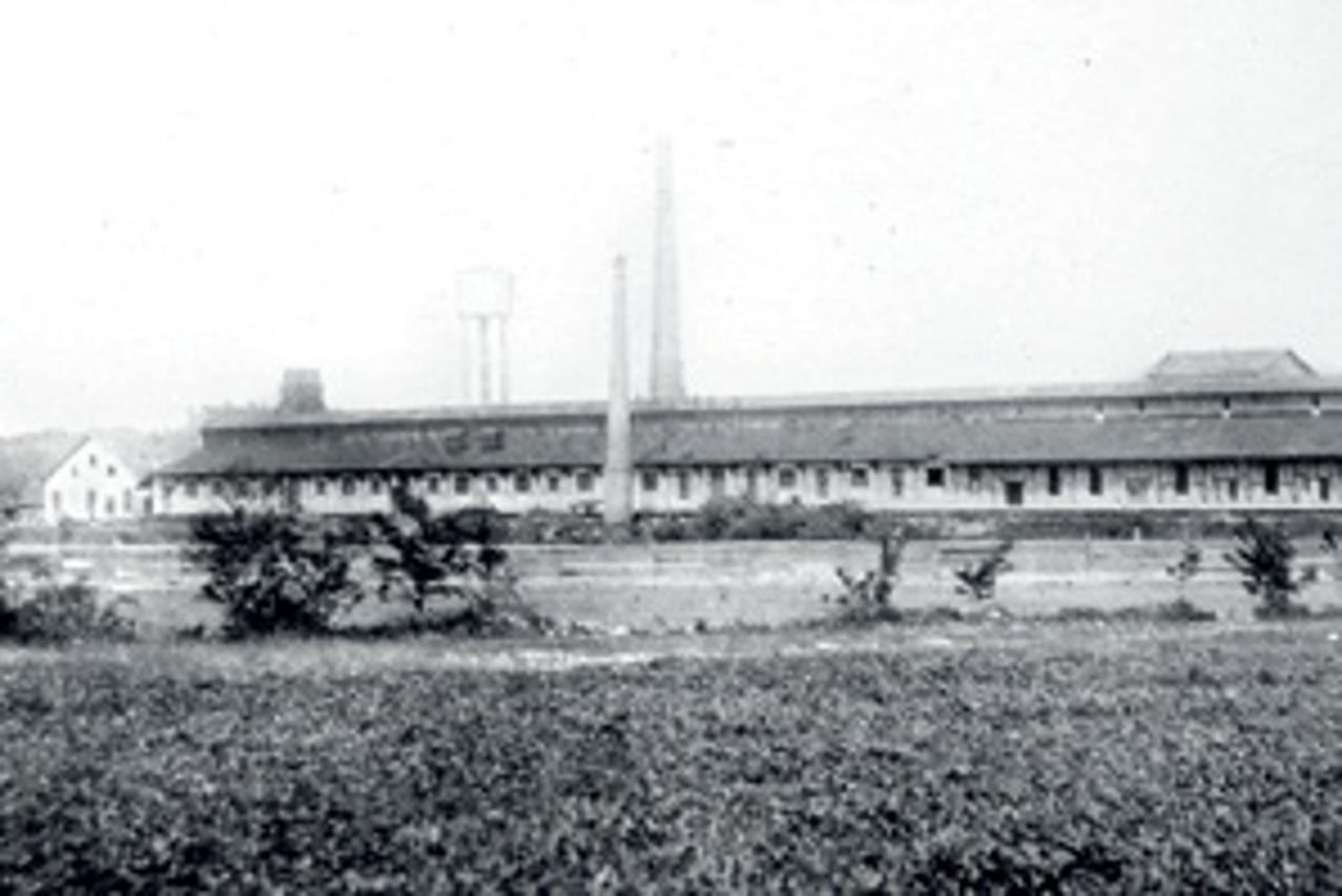 Logor se nalazio tri kilometra od Koprivnice na prostoru istoimene napuštene tvornice kemijskih proizvoda