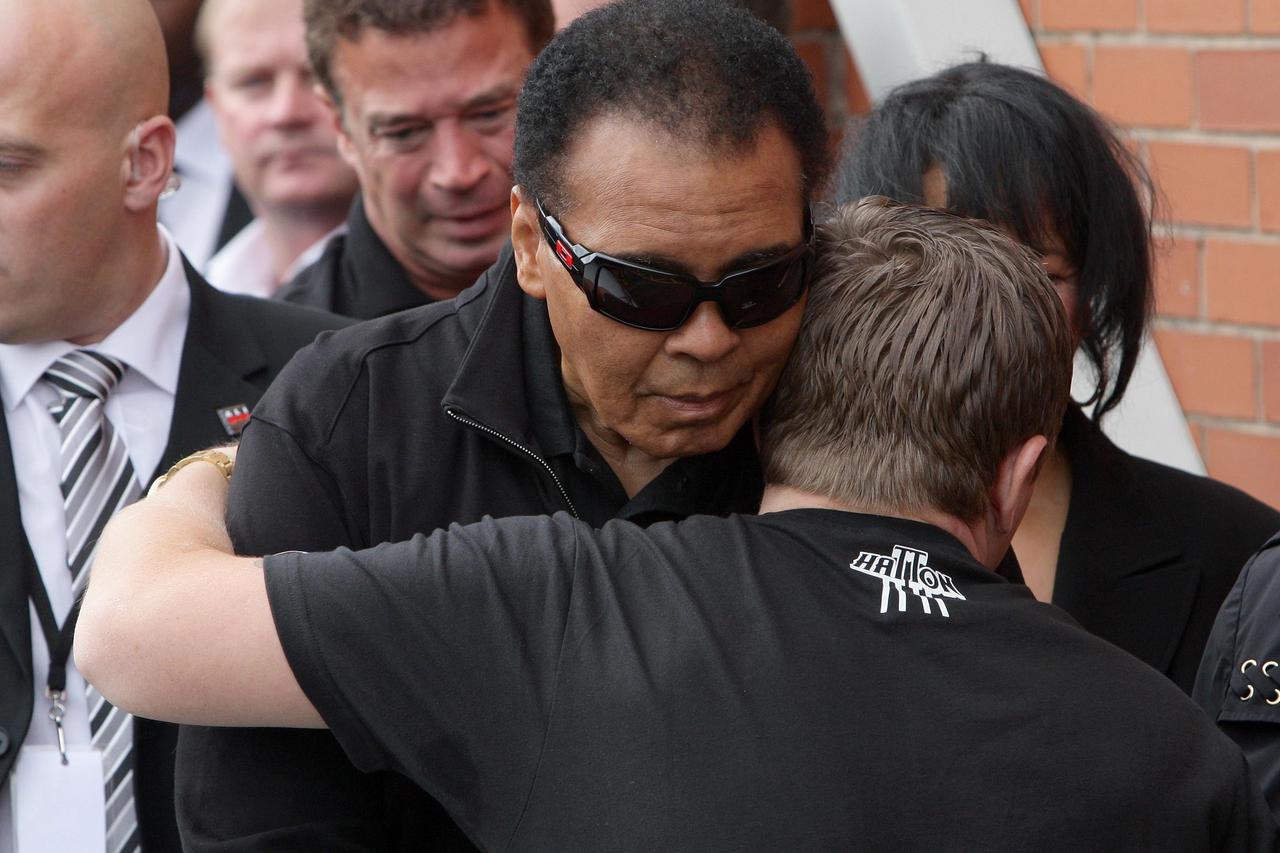 Muhammad Ali visits UK