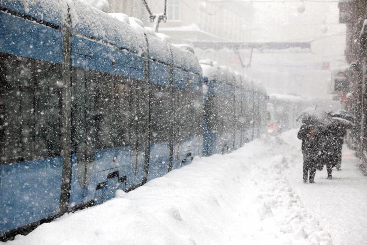 tramvaj,snijeg