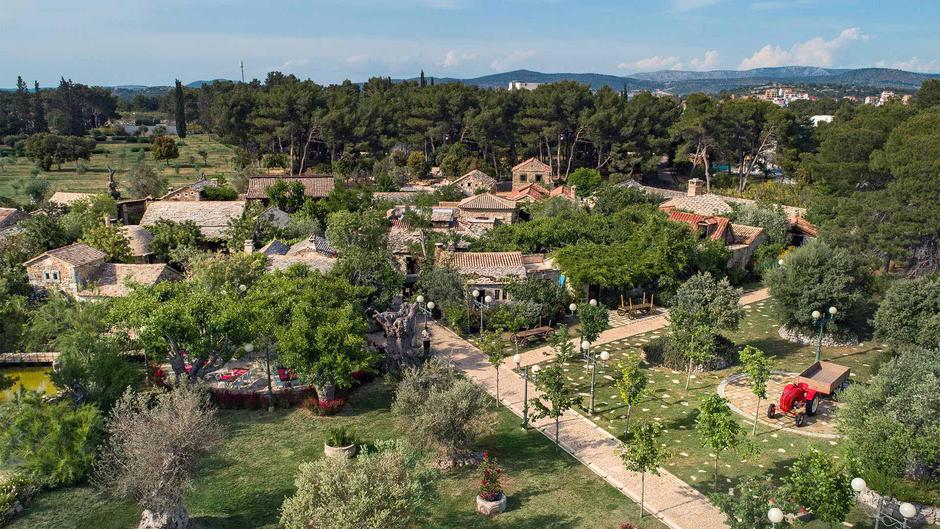 Obiteljska oaza u Amadria Park Hotelu Andrija i Dalmatinskom selu