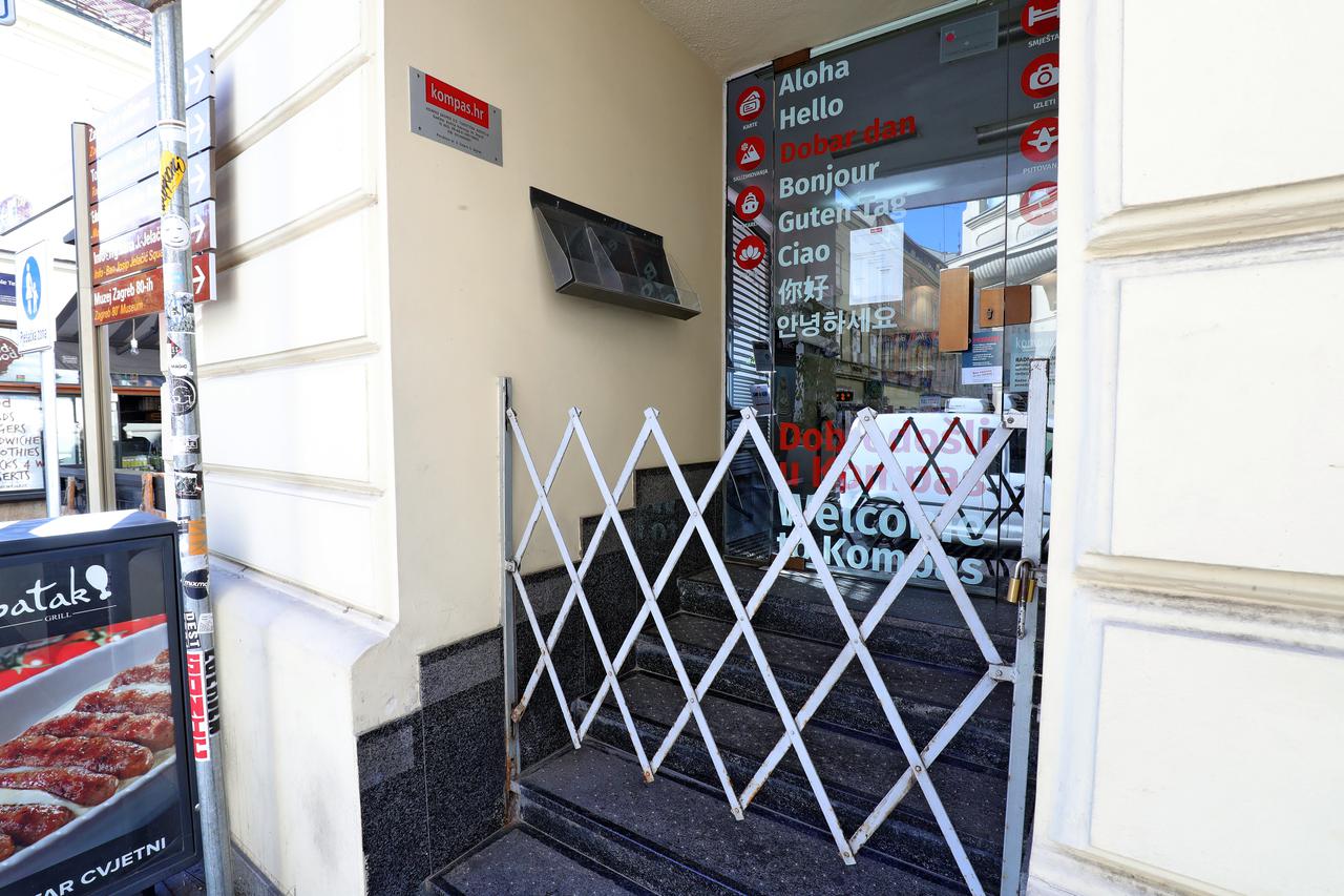 Zatvorena poslovnica turističke agencije Kompas u Gajevoj ulici