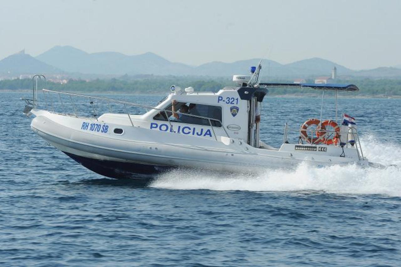 pomorska policija