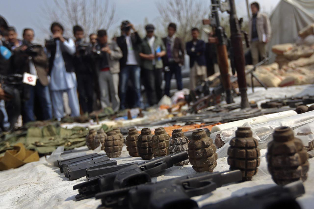 bomba (1), oružje, sreljivo. afganistan