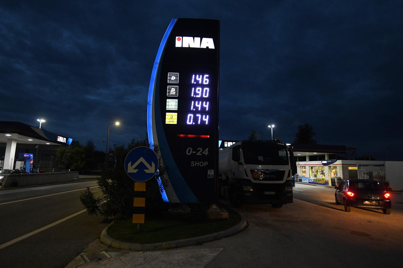 Šibenik: Niže cijene goriva na benzinskim postajama u Hrvatskoj