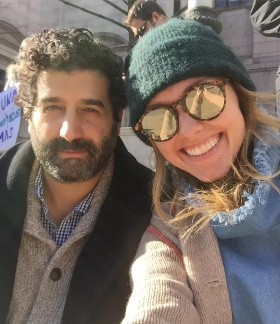 Frank Lesser i Erin Whitis prošle su subote sudjelovali na Maršu žena u New Yorku kada su ugledali nešto što ih je jako nasmijalo. 