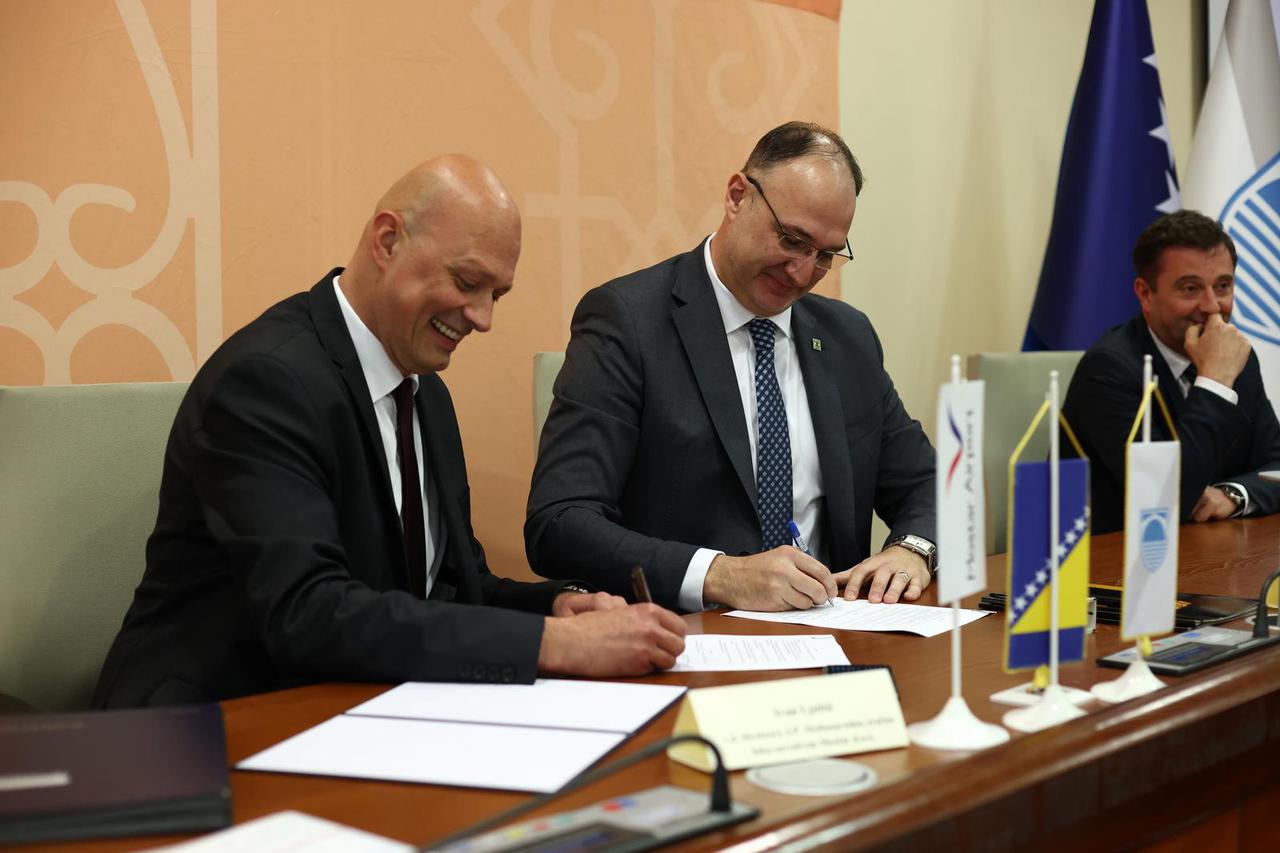 Mostar: Potpisan ugovor između Zračne luke Mostar i Croatia Airlines