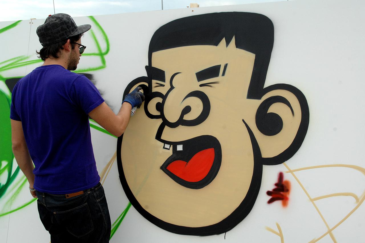 16.04.2011.,Osijek- Southside jam, natjecanje u crtanju grafita na kojem su sudjelovali grafiteri iz cijele Europe. Natjecanje se odrzalo na parkiralistu trgovackog centra Portanova.