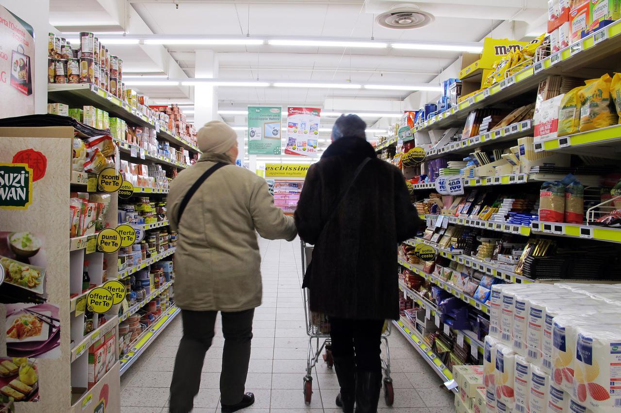 Trst: Ponuda artikala za op?u uporabu u talijanskim supermarketima, ilustracija