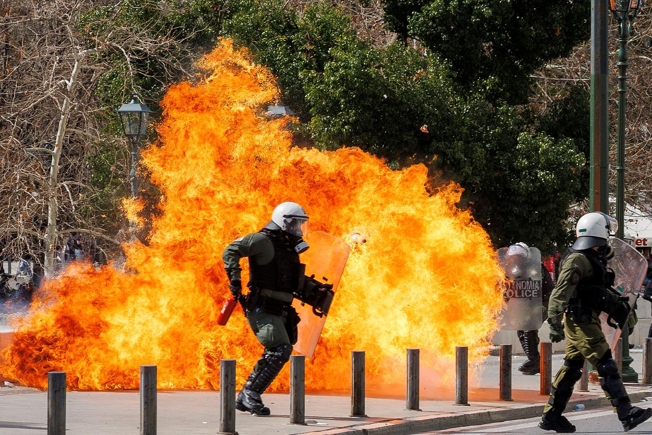 Sukobi policije i prosvjednika u Ateni