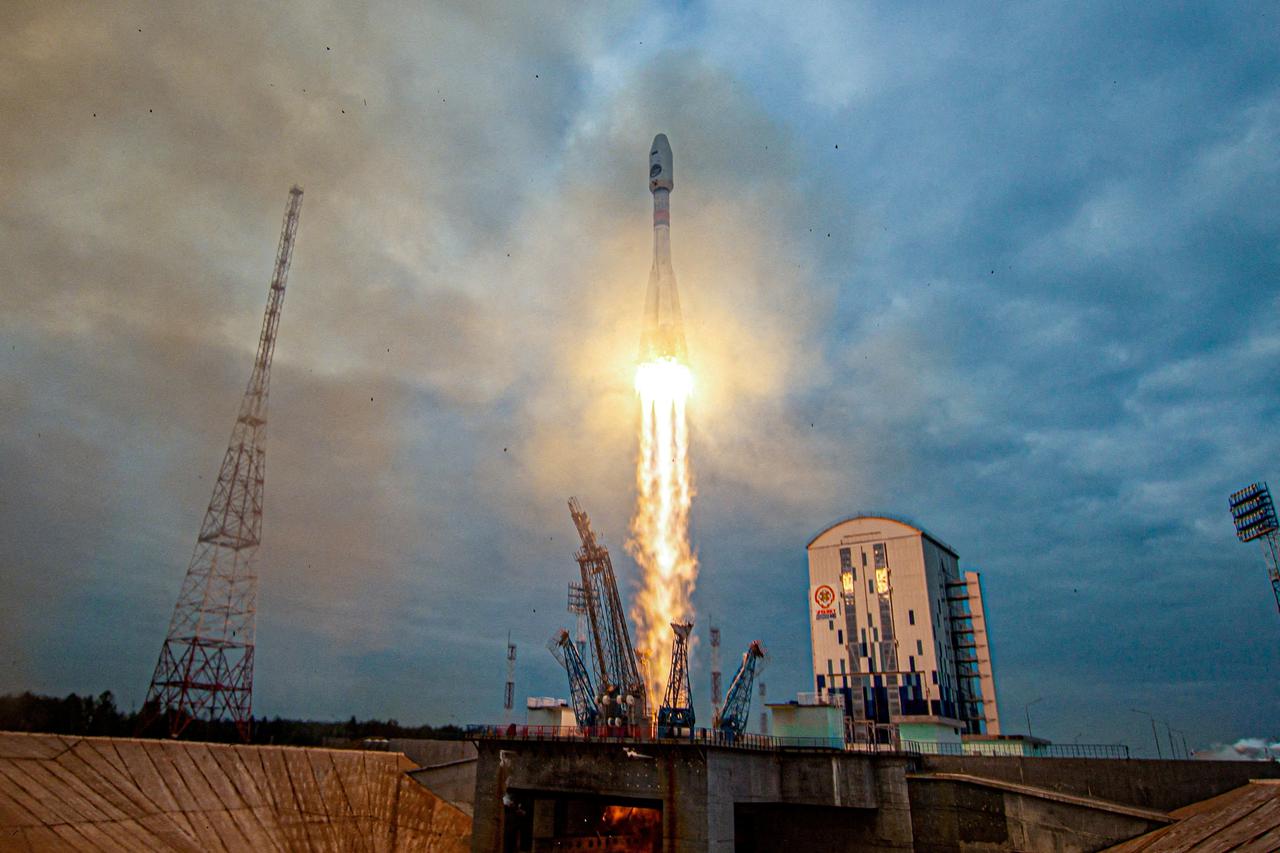FILE PHOTO: FILE PHOTO: Rocket booster with Luna-25 lunar lander blasts off at Vostochny Cosmodrome