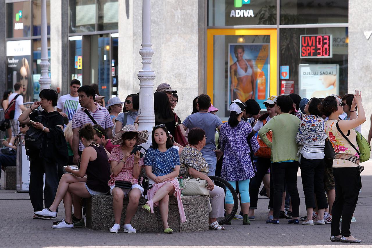 04.07.2014., Zagreb - Gradjani i turisti uzivali u suncanom i lijepom danu u centru Zagreba.  Photo: Goran Stanzl/PIXSELL