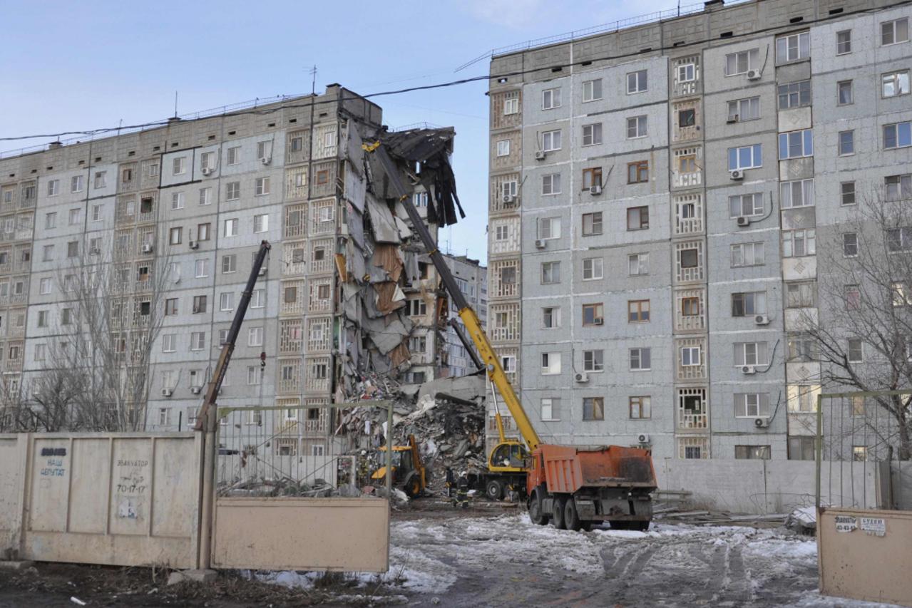 rusija, srušila se zgrada (1)