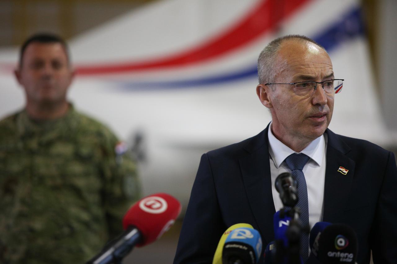 Zemunik: MORH otkrio tko su poginuli piloti, ministar Krstičević podnio ostavku