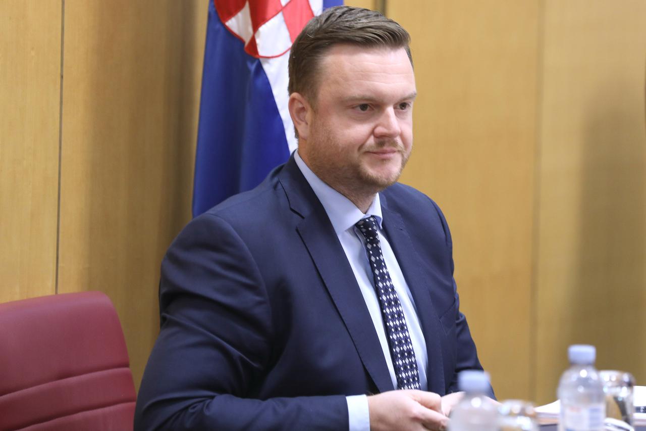Zagreb: Sabor raspravlja o paketu poreznih zakona