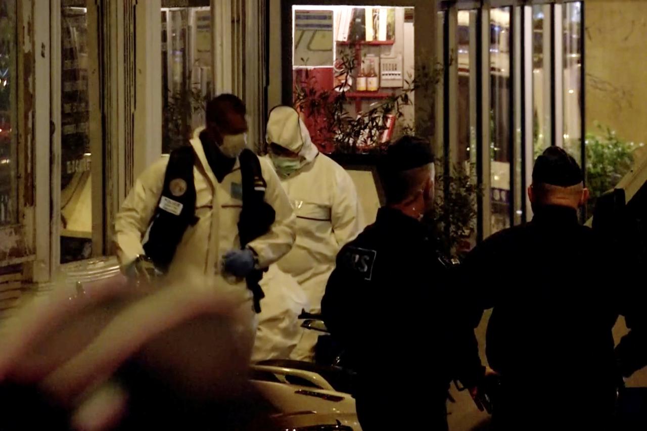 Napadao ljude nožem u Parizu pa upucan