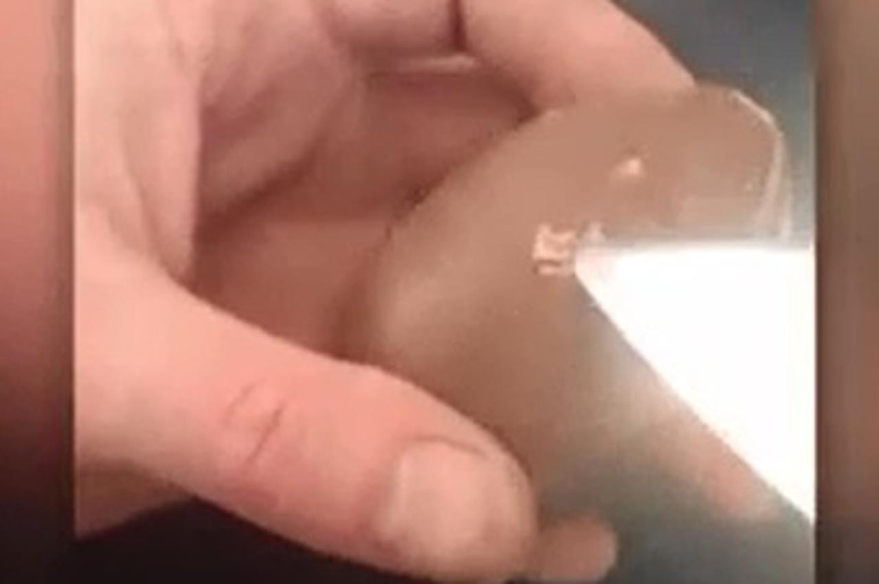 Crvi u čokoladnom jajetu