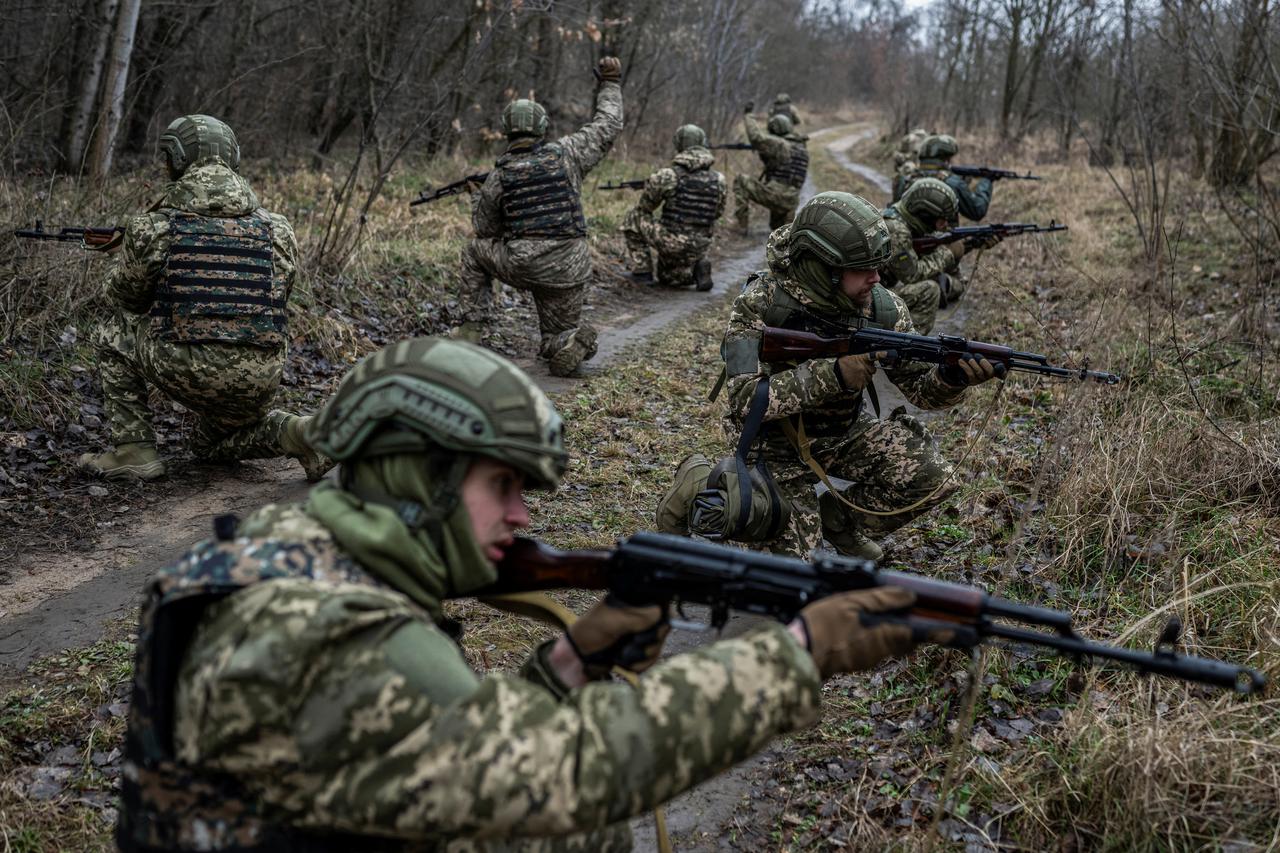 Novi regruti bataljuna Da Vinci Wolves na vojnim vježbama u središnjoj Ukrajini