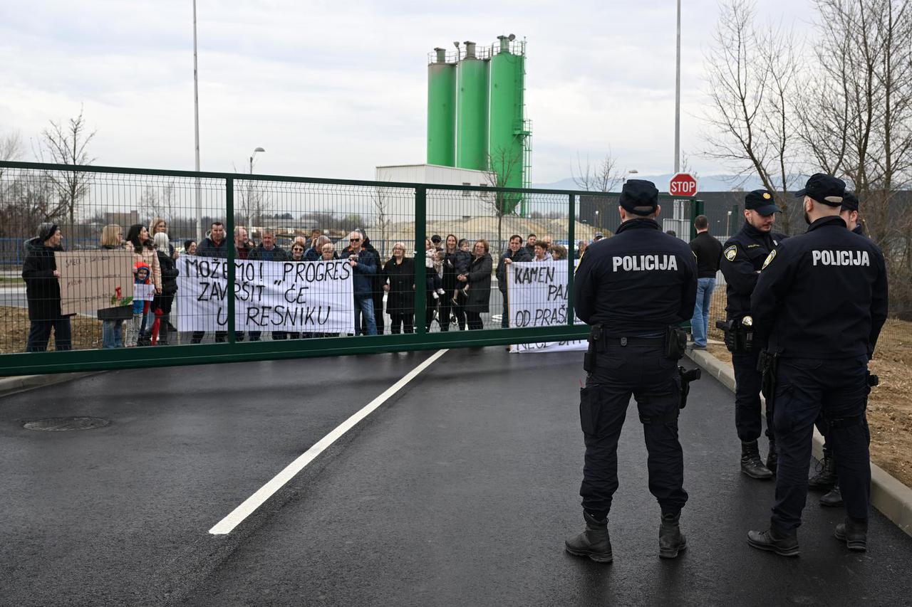 Zagreb: Tomašević otvorio oporabilište građevinskog otpada u Resniku, nezadovoljni stanovnici prosvjedovali