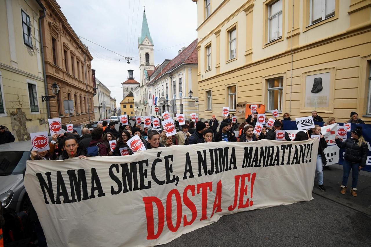Prosvjed Zelene akcije ispred zagrebačke Gradske skupštine