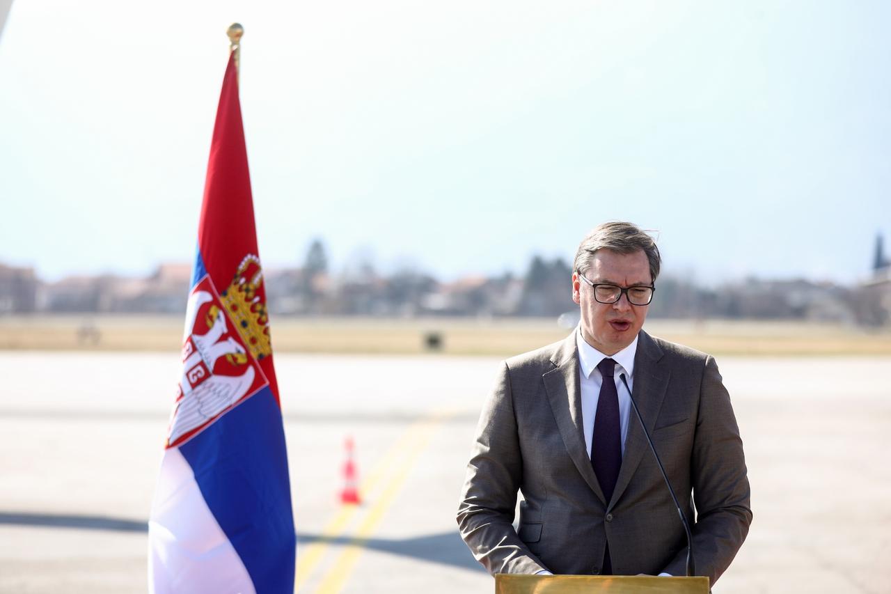 Vučić stigao Sarajevo s pet tisuća doza cjepiva protiv koronavirusa
