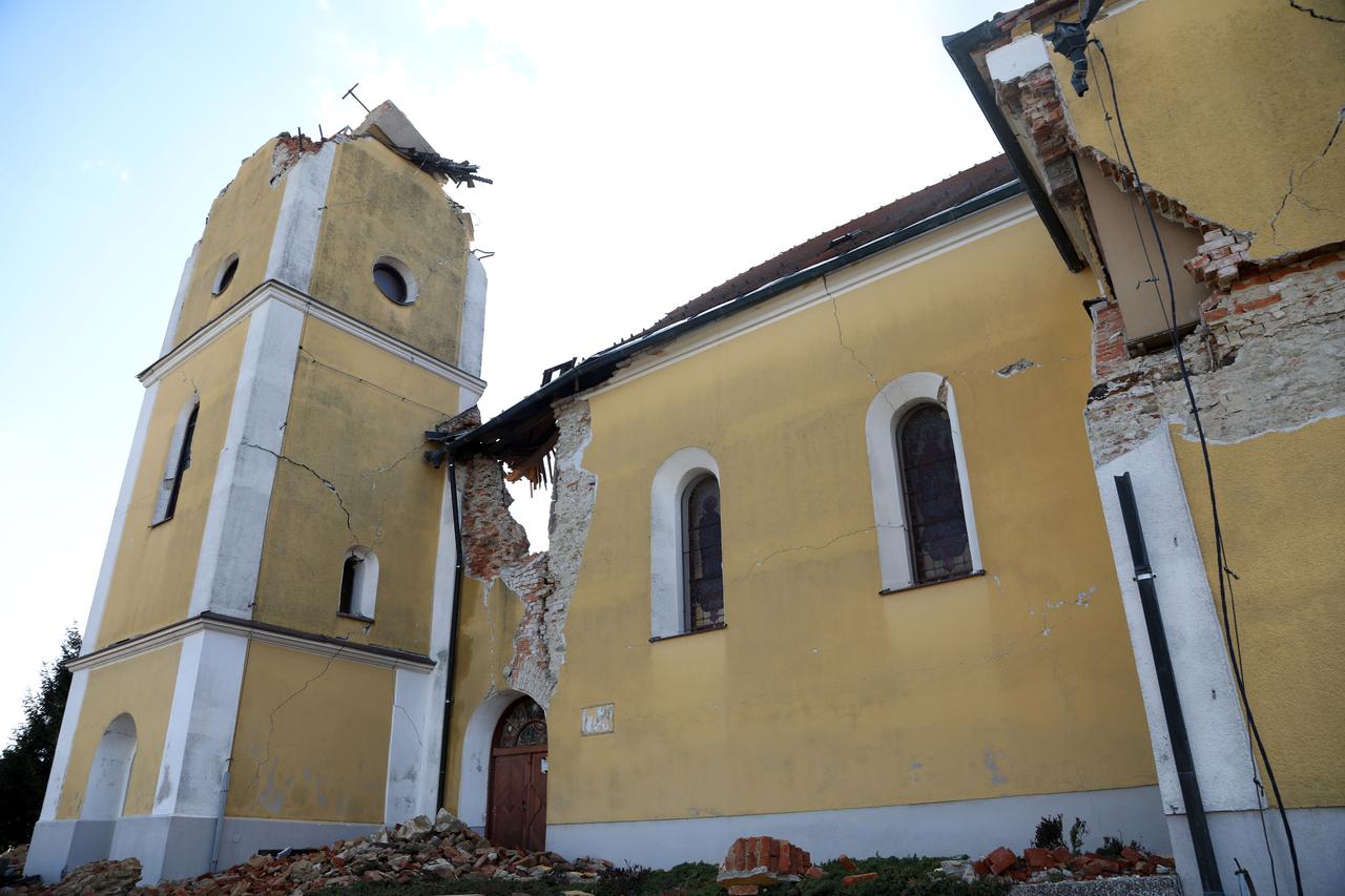 U Kravarskom će do temelja biti srušena crkva koja je stradala u potresu