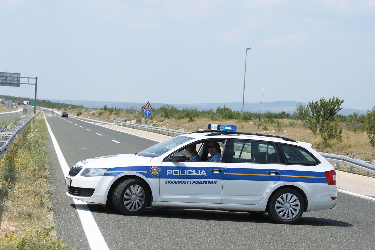 Policija na autocesti