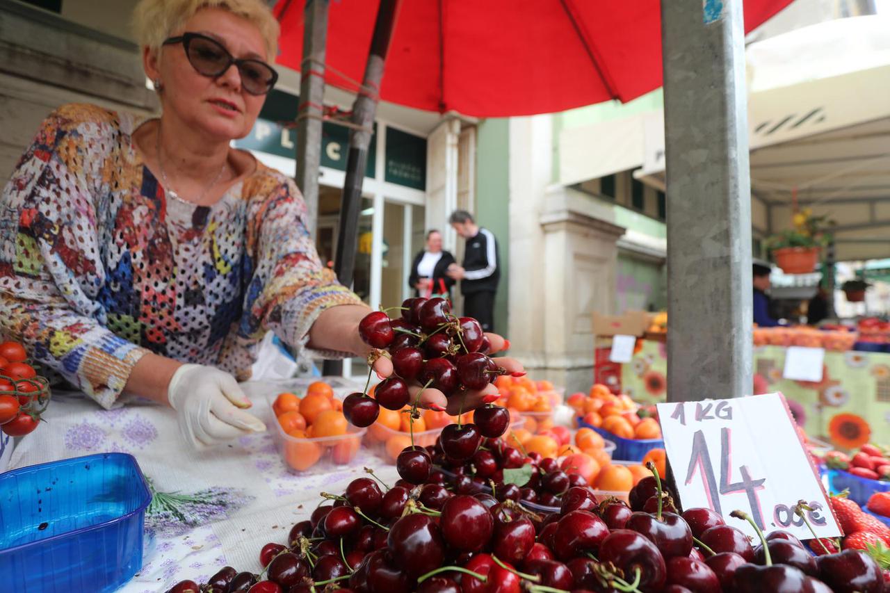 Rijeka: Prve trešnje na rije?koj tržnici
