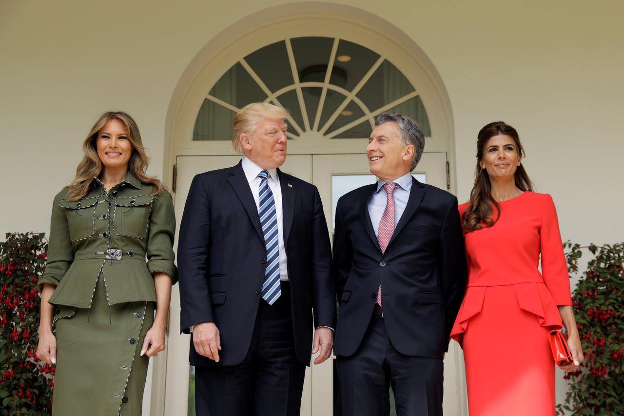 Trump i Macri sa suprugama