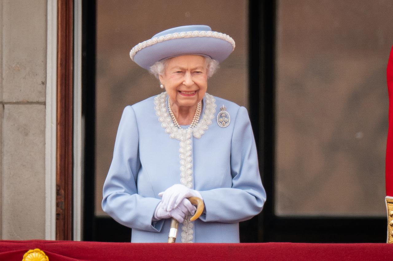Kraljica Elizabeta slavi 70 godina na britanskom tronu