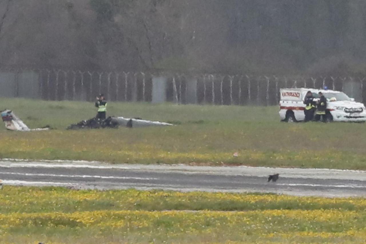 U Puli pao mali avion, dvoje ljudi poginulo