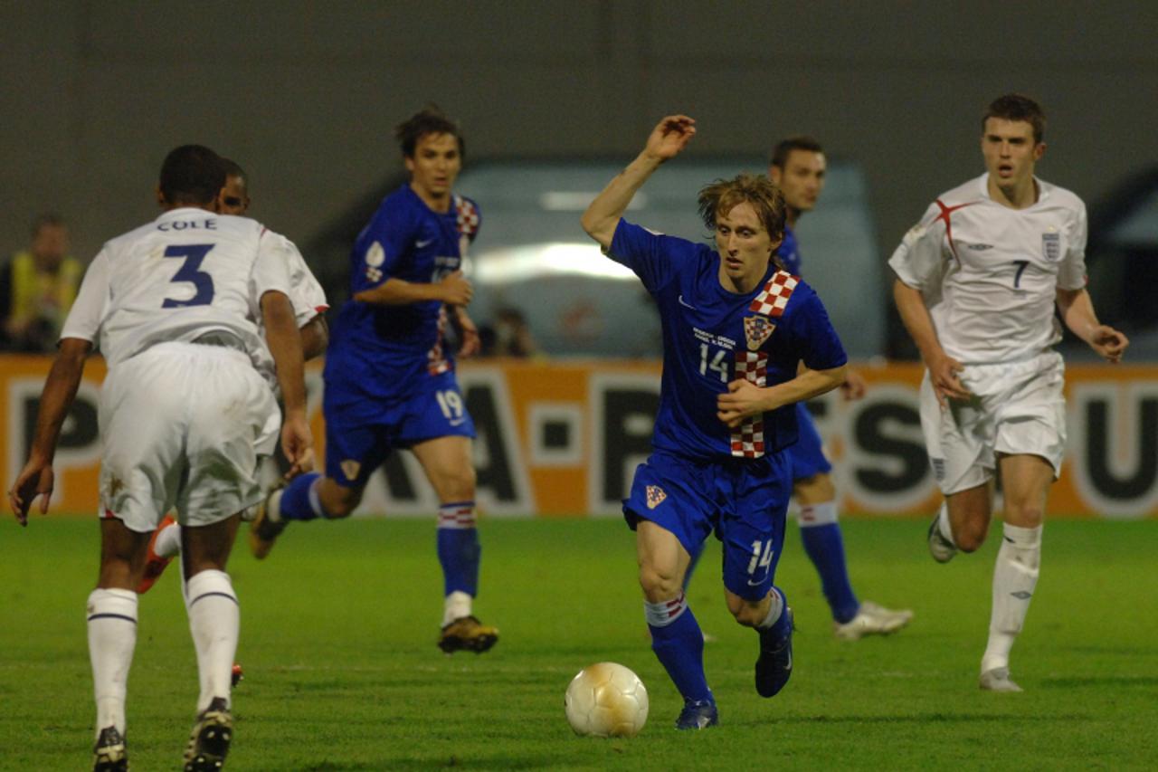 'sport...zagreb...11.10.2006.  stadion maksimir, kvalifikacijska utakmica za euro 2008, hrvatska - engleska, luka modric,  foto: goran stanzl'